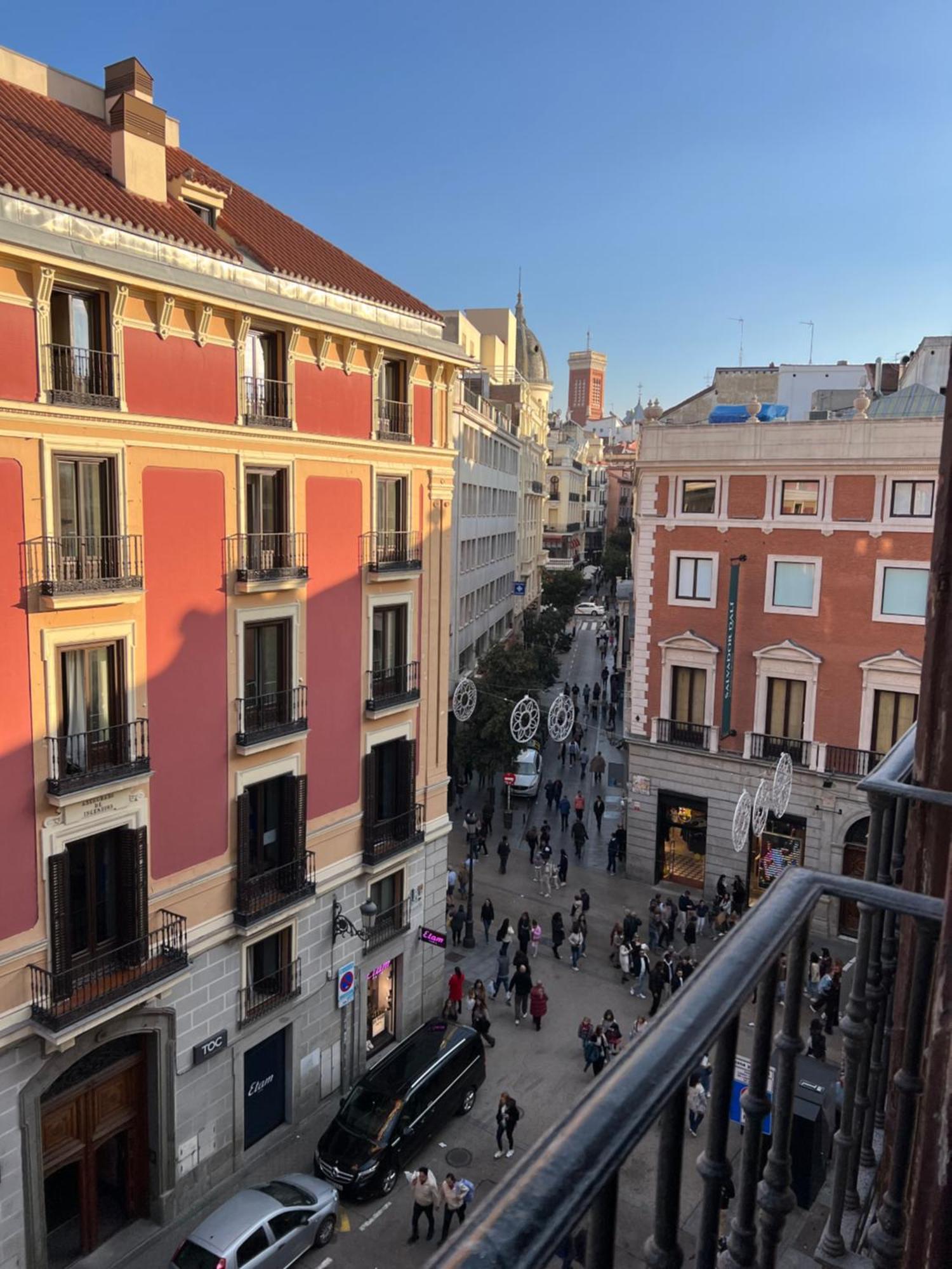 Albergue Miguel Angel Madrid Exteriör bild