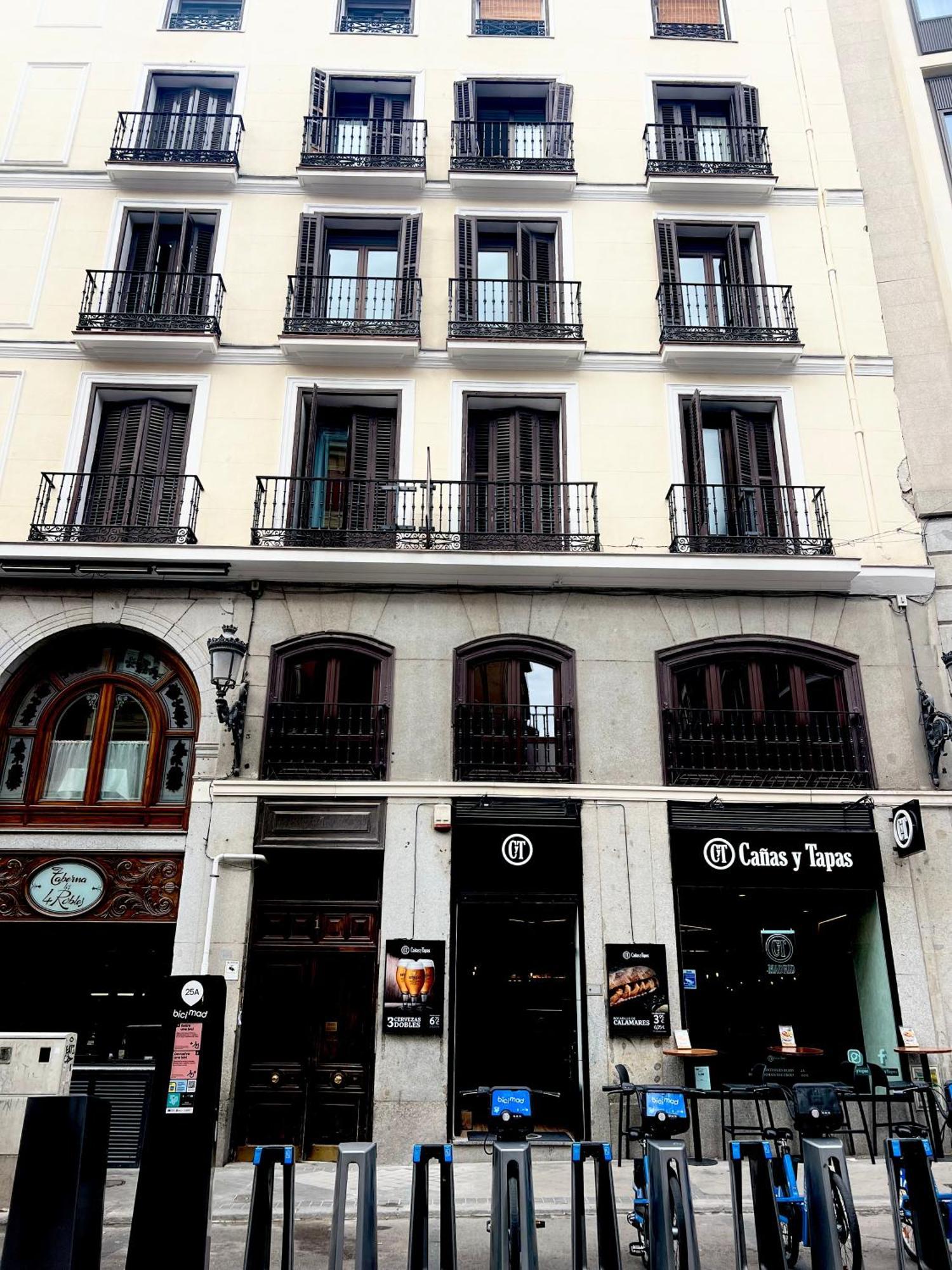 Albergue Miguel Angel Madrid Exteriör bild
